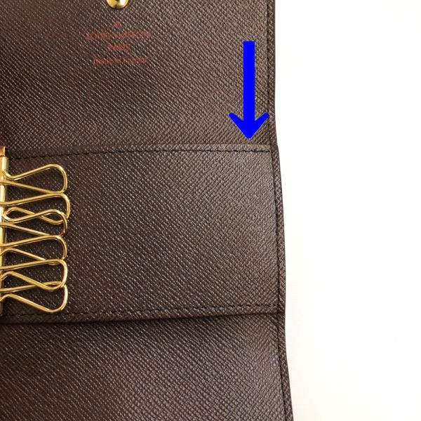 LOUIS VUITTON/ルイヴィトン キーケース ミュルティクレ6 N62630 ダミエ シリアルの場所(引きの画像)