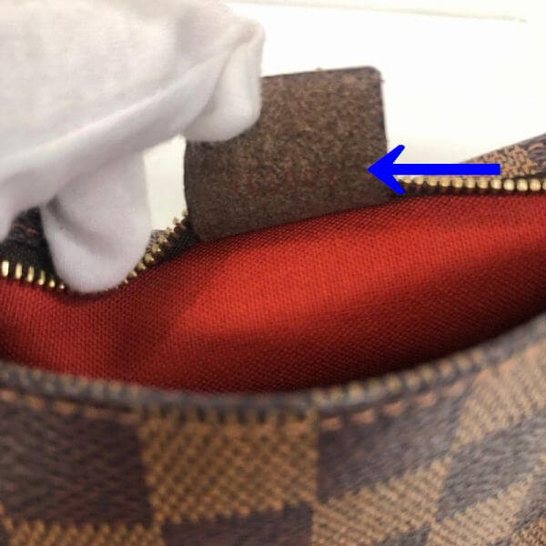 LOUIS VUITTON/ルイヴィトン ハンドポーチ ナヴァオ N51983 ダミエ シリアルの場所(寄りの画像)