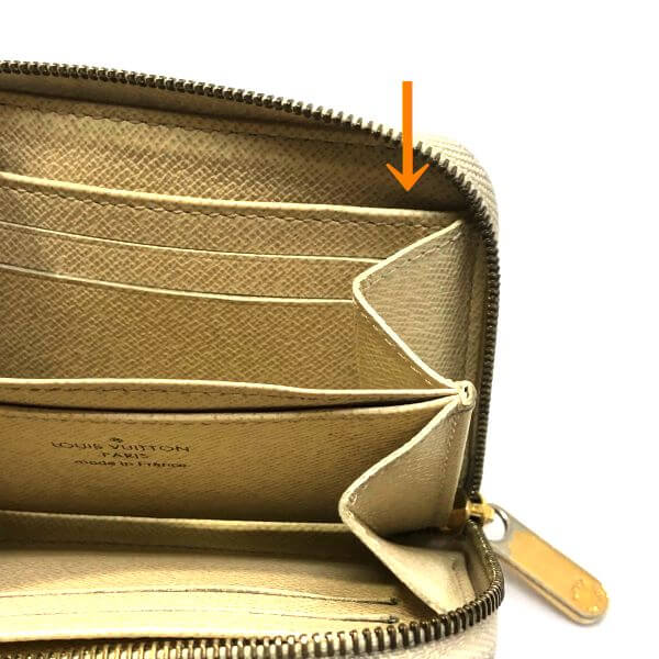 LOUIS VUITTON/ルイヴィトン コインケース ジッピー コインパース N63069 ダミエ アズール シリアルの場所(引きの画像)