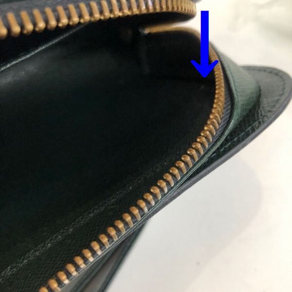 LOUIS VUITTON/ルイヴィトン セカンドバッグ バイカル M30184 タイガ シリアルの場所(引きの画像)