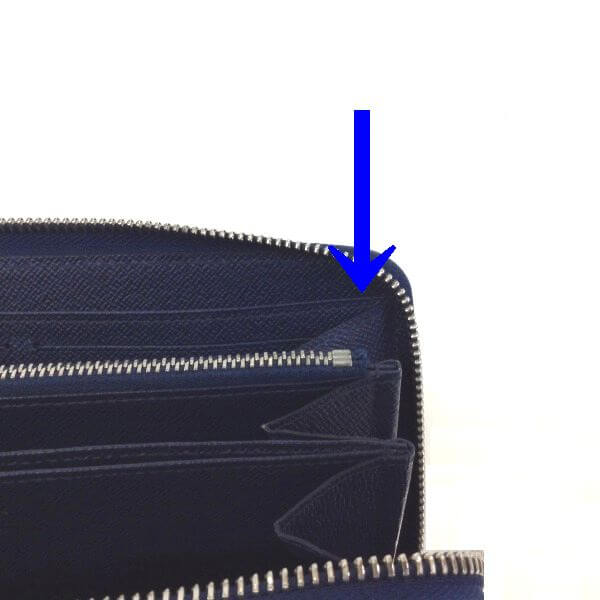 LOUIS VUITTON/ルイヴィトン ラウンドファスナー 財布 ジッピーウォレット M61873 エピ シリアルの場所(引きの画像)
