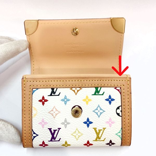 LOUIS VUITTON/ルイヴィトン コインケース LOUIS VUITTON ルイ ヴィトン ポルトモネプラ M92657 コインケース 小銭入れ マルチカラー モノグラム ユニセックス M92657 マルチカラー シリアルの場所(引きの画像)