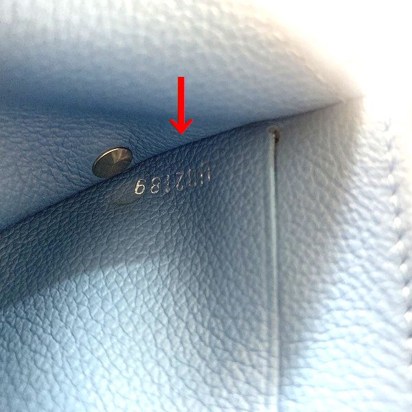 LOUIS VUITTON/ルイヴィトン 3つ折り 財布 ポルトフォイユ・ロック三二 M67861 シリアルの場所(寄りの画像)